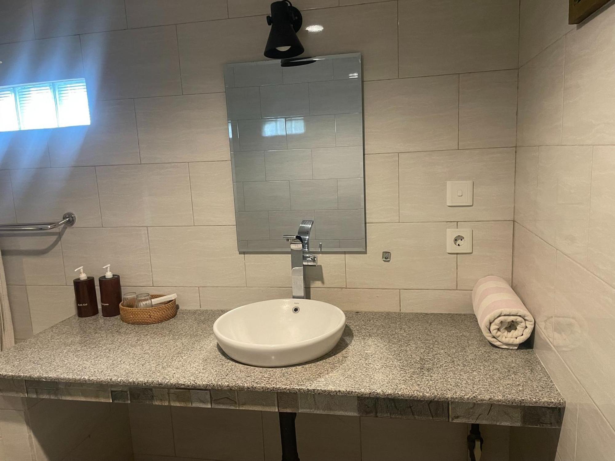 Graha Madesimon Otel Ketewel Dış mekan fotoğraf